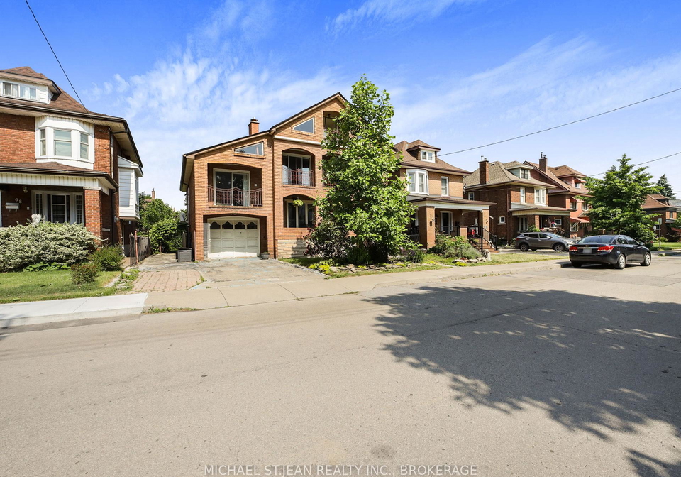 64-kensington-avenue-s-hamilton-ontario-x12237987