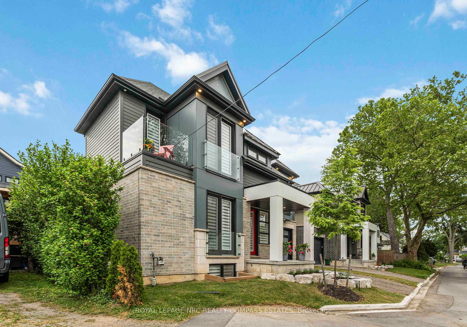 10-paxton-avenue-st-catharines-ontario-x12238252