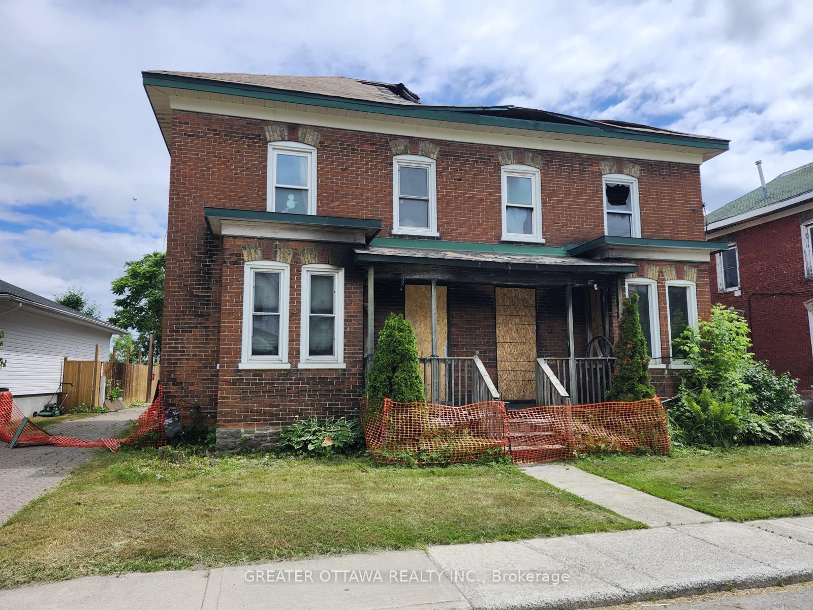 19-21-lanark-street-s-smiths-falls-ontario-x12238276