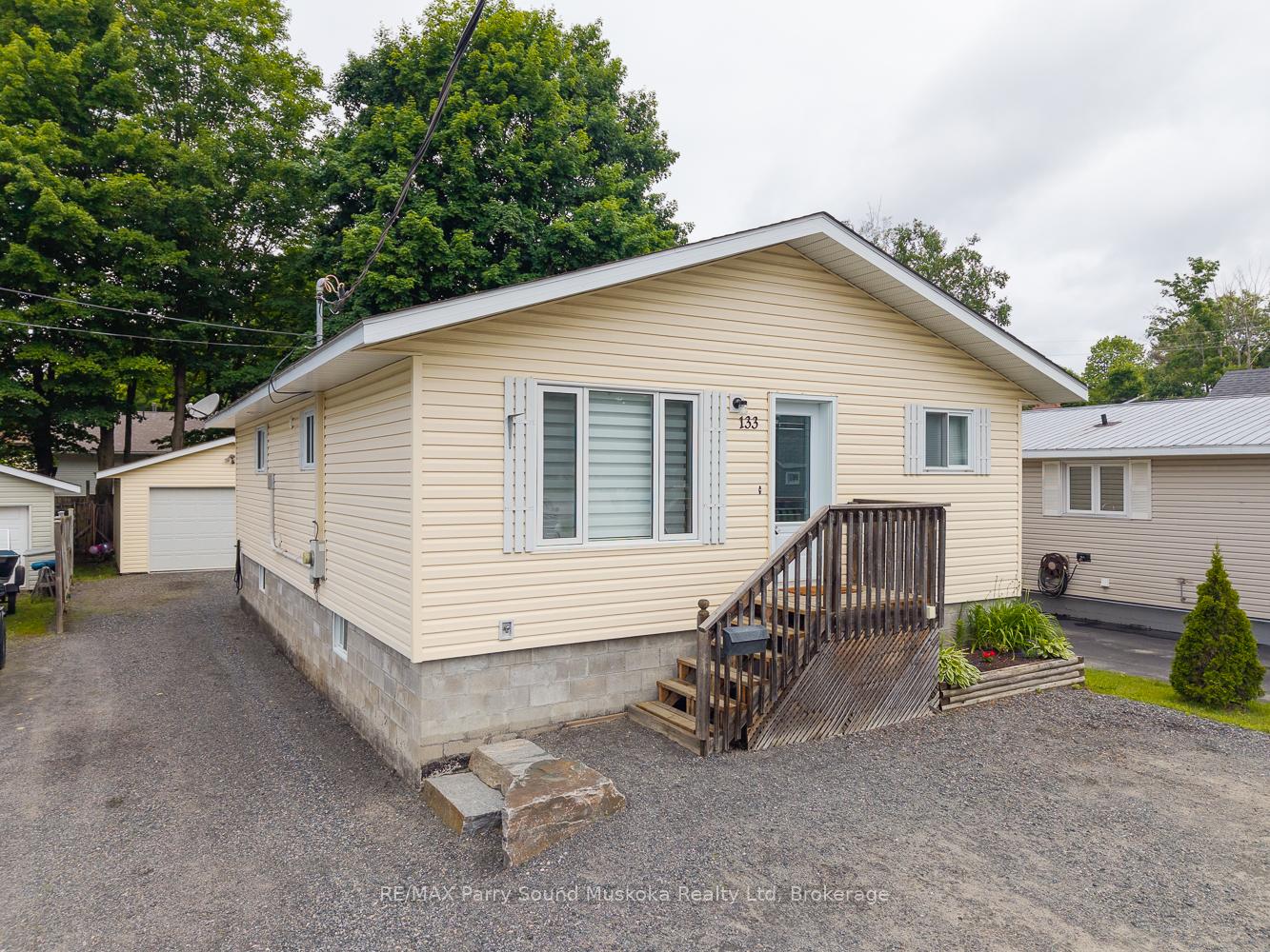 133-isabella-street-parry-sound-ontario-x12238320