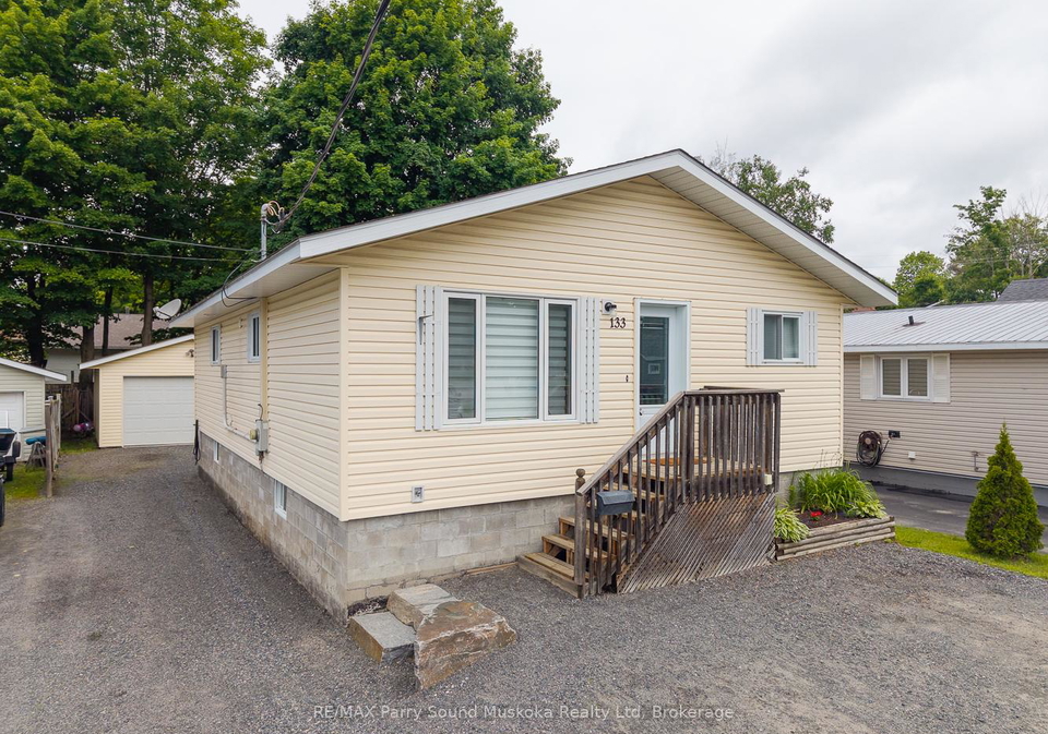 133-isabella-street-parry-sound-ontario-x12238320