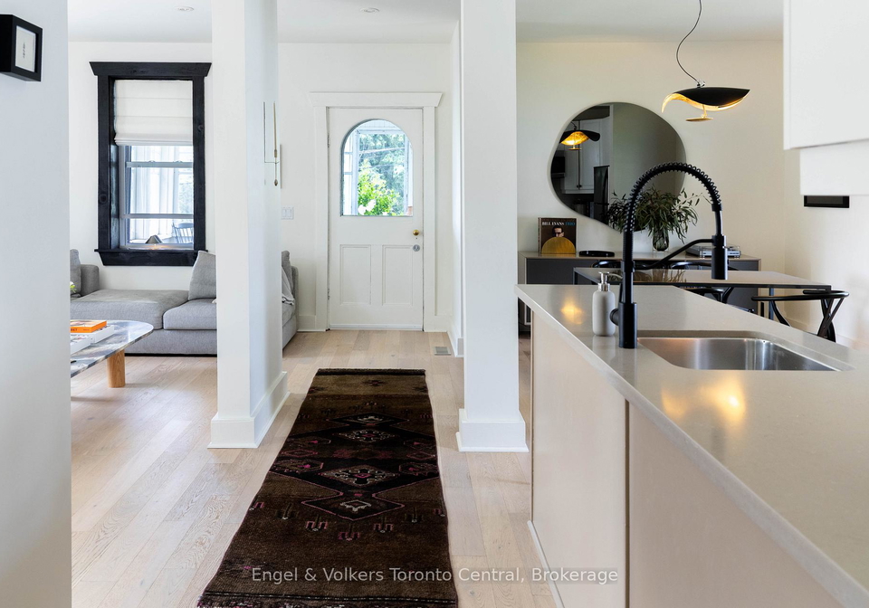 82-entrance-drive-bracebridge-ontario-x12238795