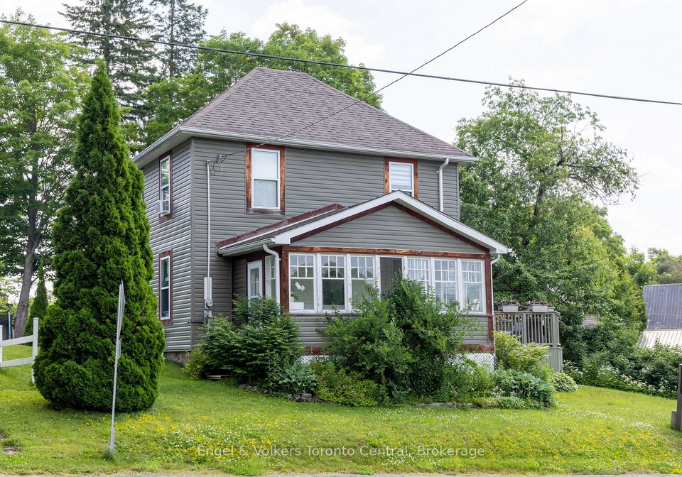 82-entrance-drive-bracebridge-ontario-x12238795
