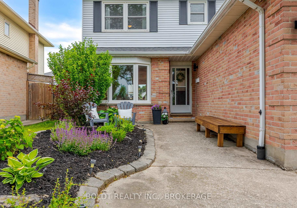 14-senator-drive-st-catharines-ontario-x12238872