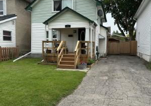 215-braidwood-avenue-peterborough-south-ontario-x12239010