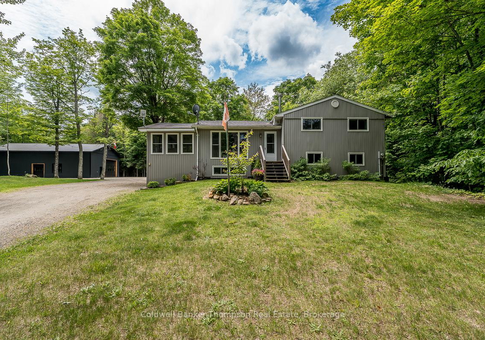 1026-592-highway-perry-ontario-x12239136