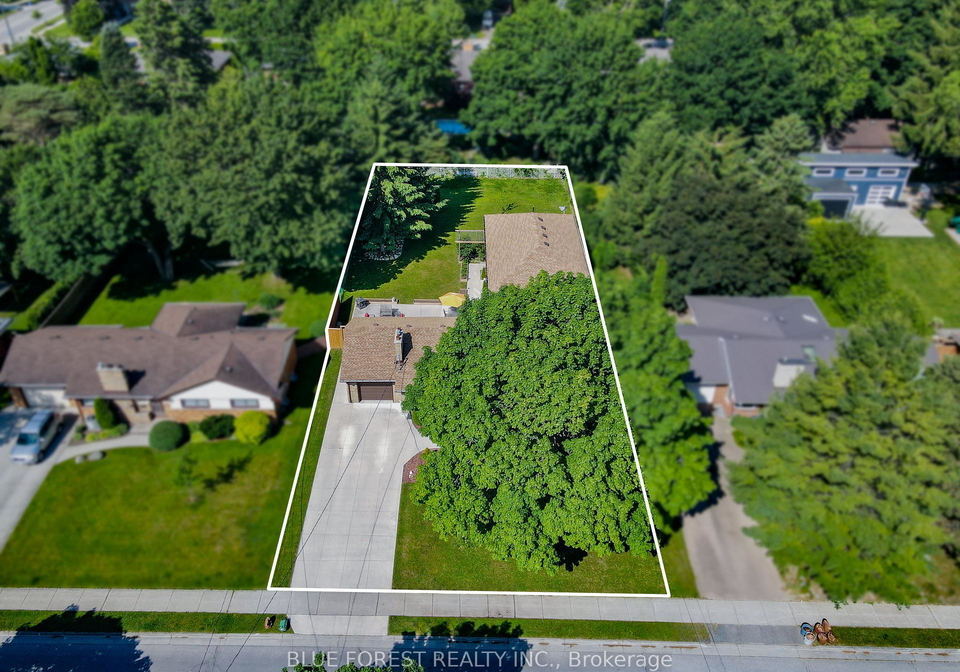 574-oakridge-drive-london-north-ontario-x12239263