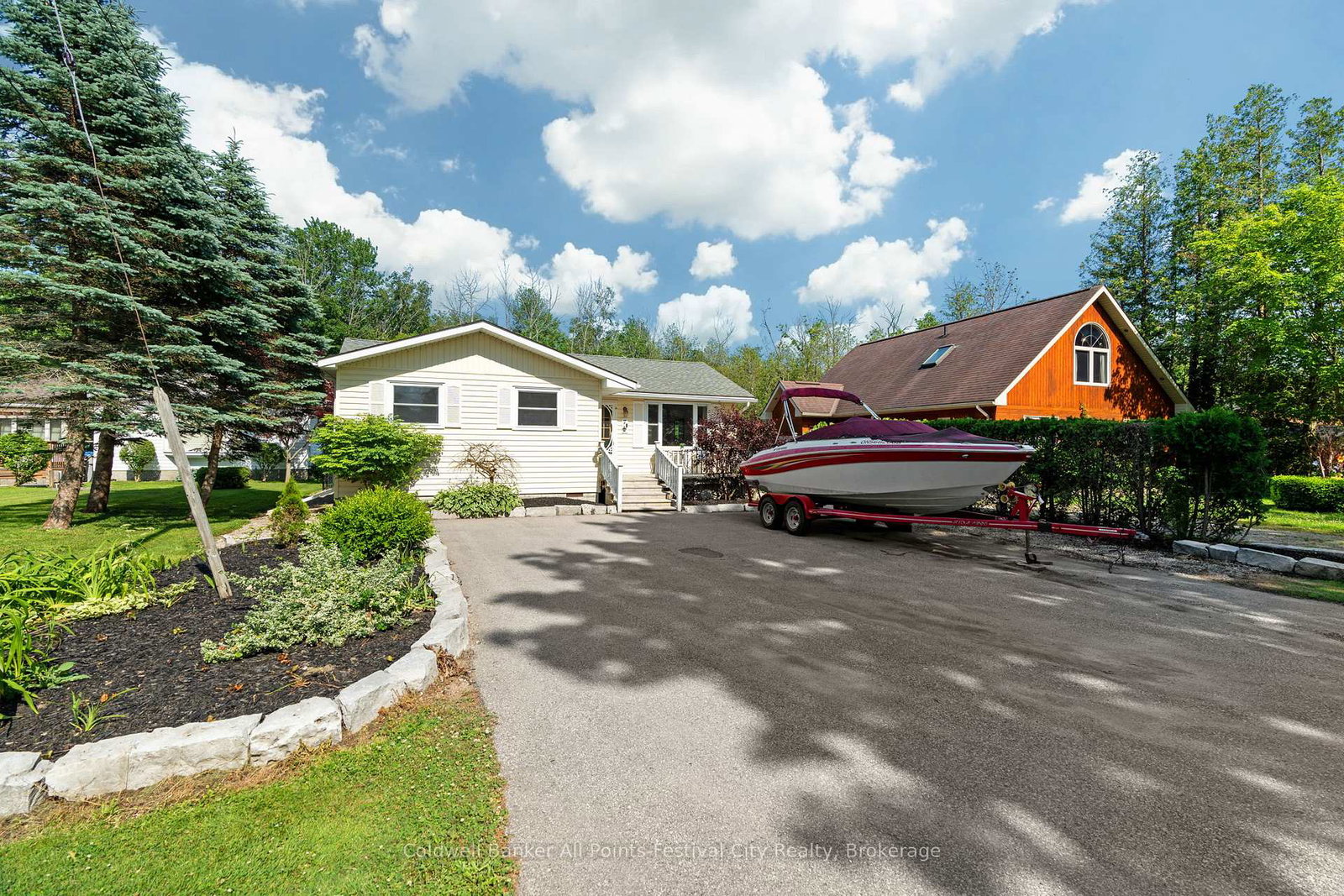 7-andrews-crescent-central-huron-ontario-x12239314