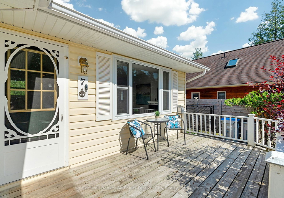 7-andrews-crescent-central-huron-ontario-x12239314