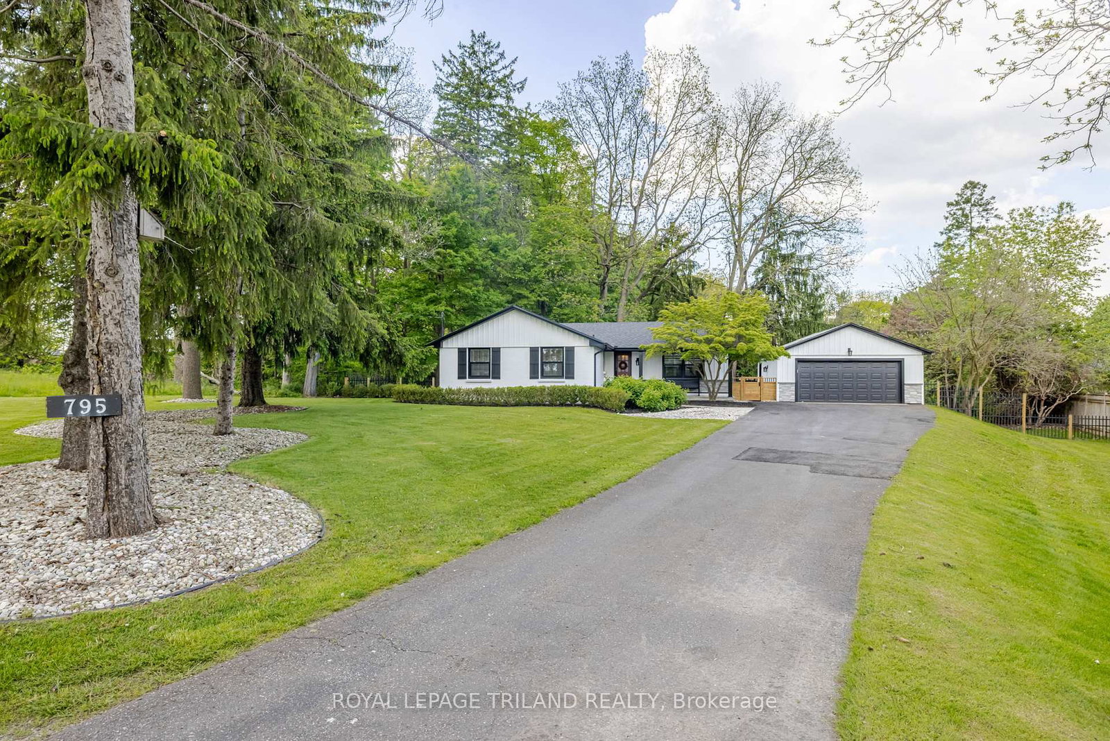795-commissioners-road-w-london-south-ontario-x12239318