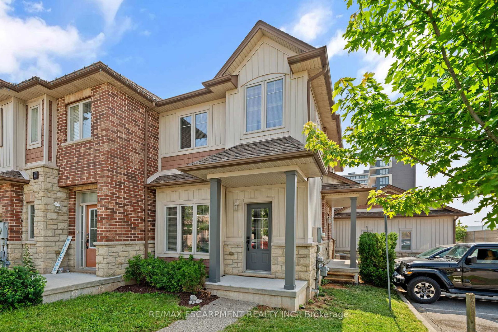 8-lakelawn-road-grimsby-ontario-x12239345