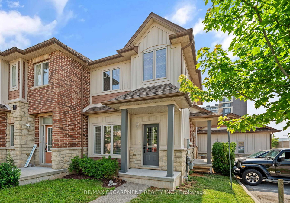 8-lakelawn-road-grimsby-ontario-x12239345