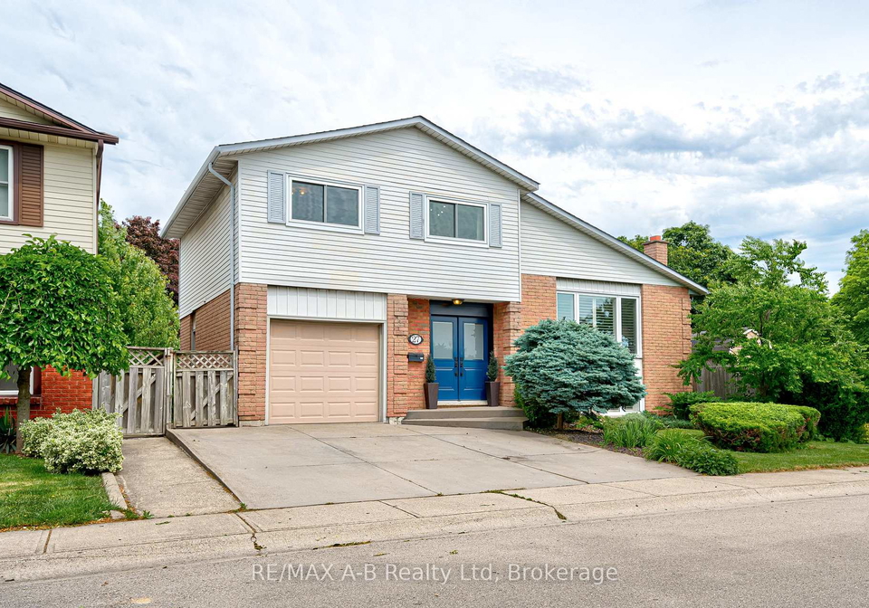 27-basin-crescent-hamilton-ontario-x12239389