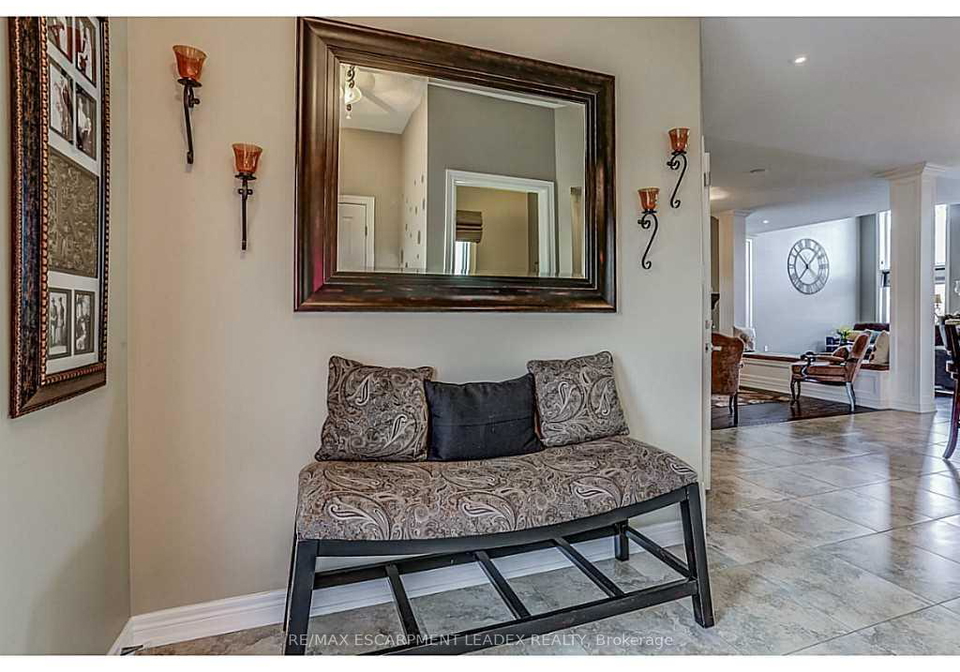 20-chambers-drive-hamilton-ontario-x12239402