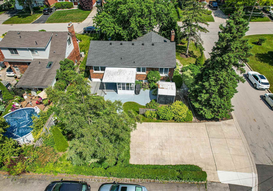 52-wyngate-avenue-hamilton-ontario-x12239438