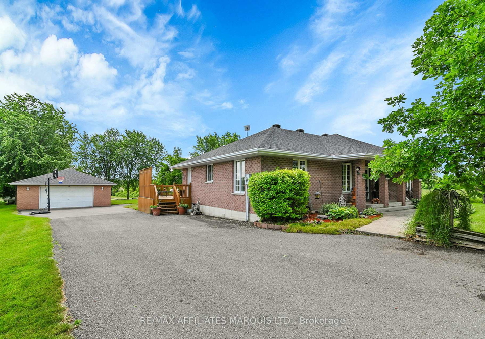 16398-county-road-18-south-stormont-ontario-x12239830
