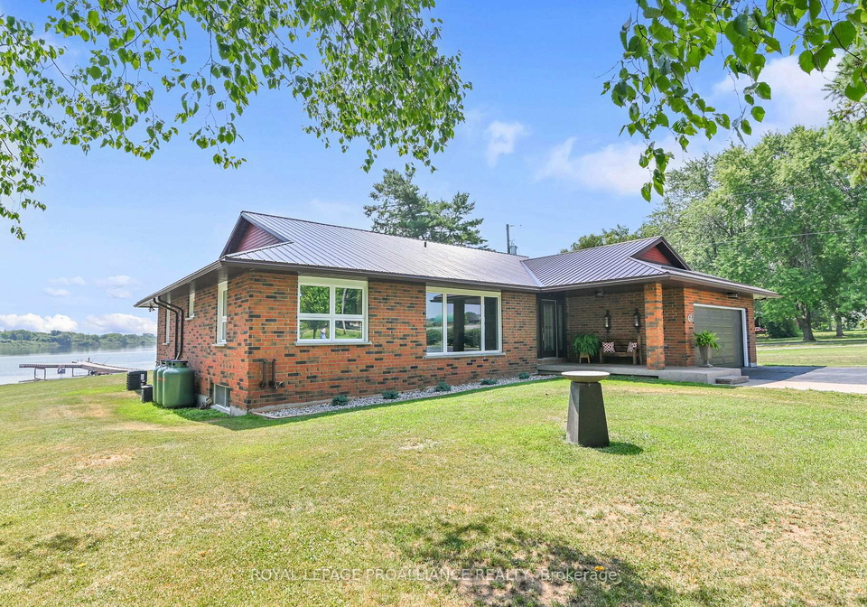 2225-county-road-2-edwardsburghcardinal-ontario-x12239837