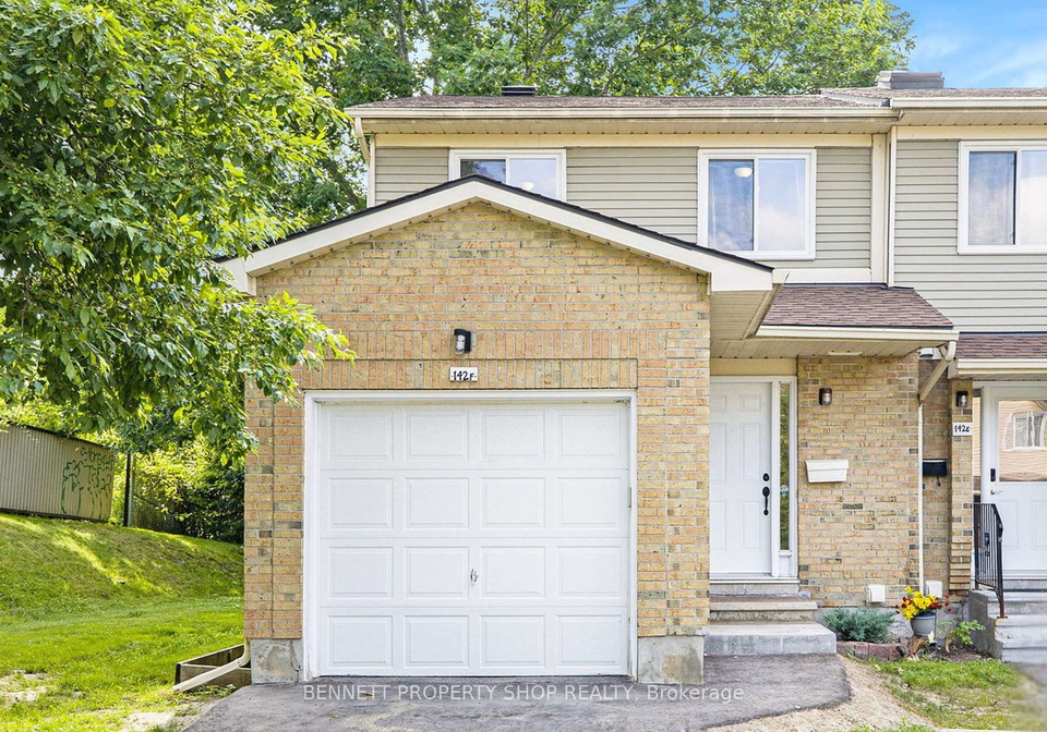 142-valley-stream-drive-sw-ottawa-ontario-x12240227