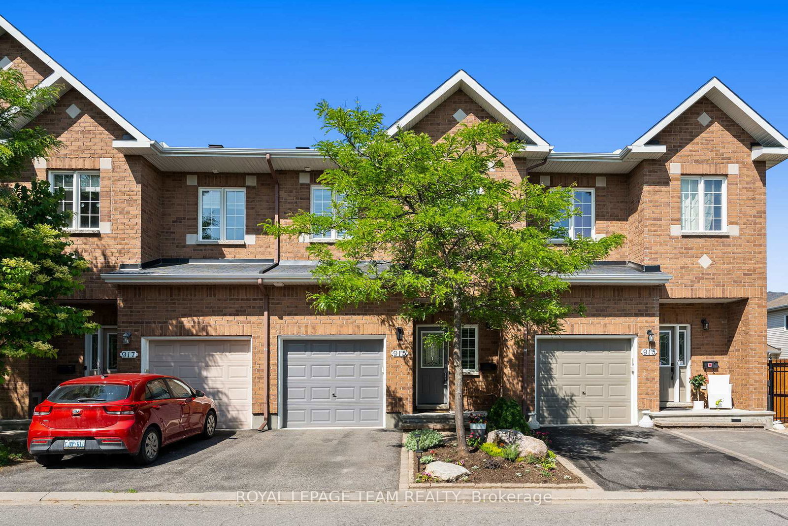 915-torovin-private-ottawa-ontario-x12240268
