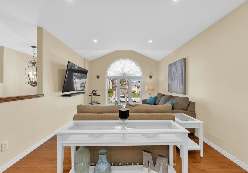 185-amy-croft-drive-lakeshore-ontario-x12240504