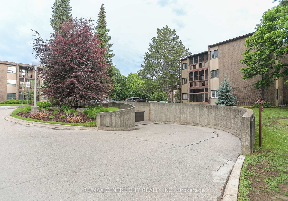 300-everglade-crescent-london-north-ontario-x12240564