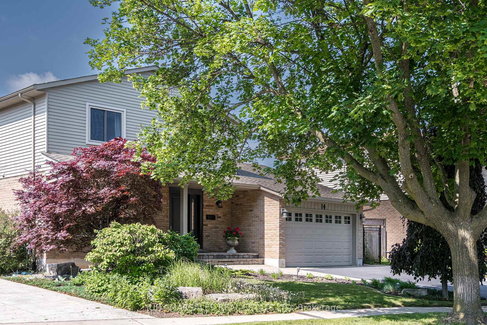 14-bing-crescent-hamilton-ontario-x12240670