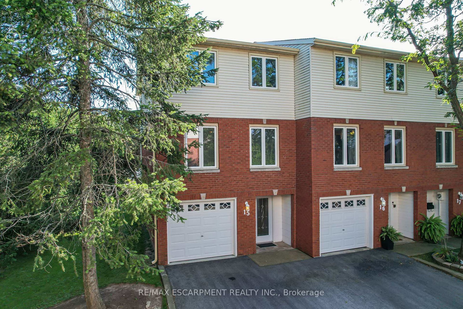 130-livingston-avenue-grimsby-ontario-x12240699