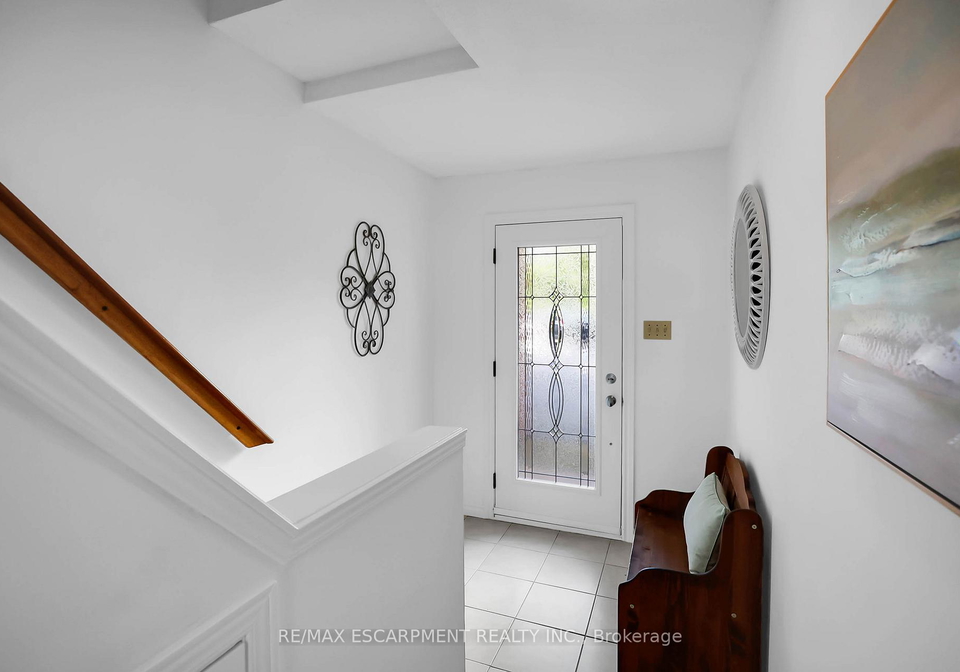 130-livingston-avenue-grimsby-ontario-x12240699