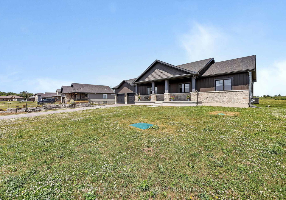 17-isobel-mcewan-street-mcnabbraeside-ontario-x12240721