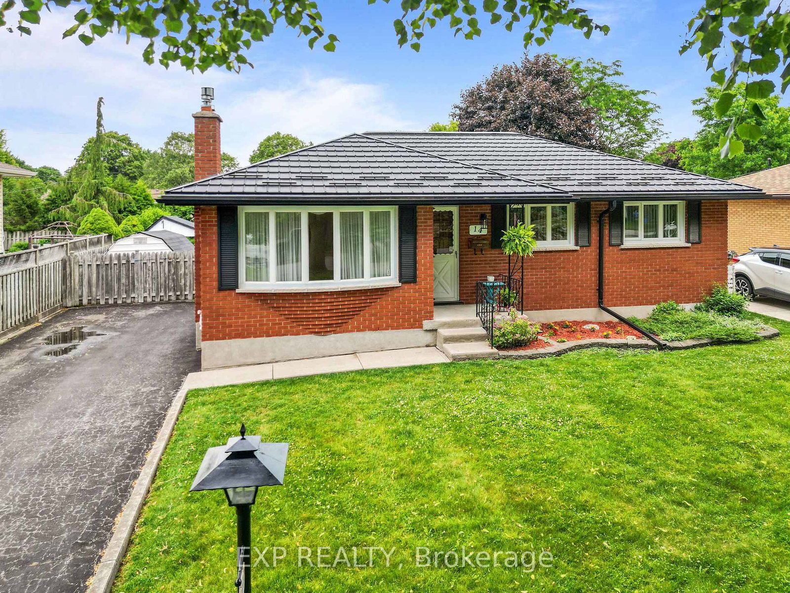 14-pickwick-crescent-london-east-ontario-x12240843