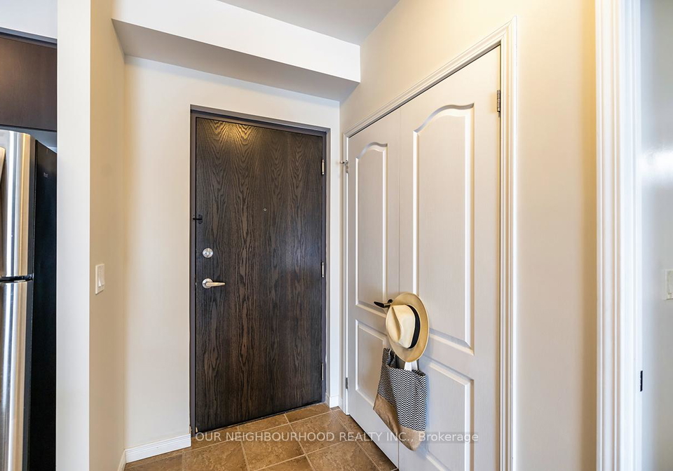 930-wentworth-street-peterborough-west-ontario-x12241298
