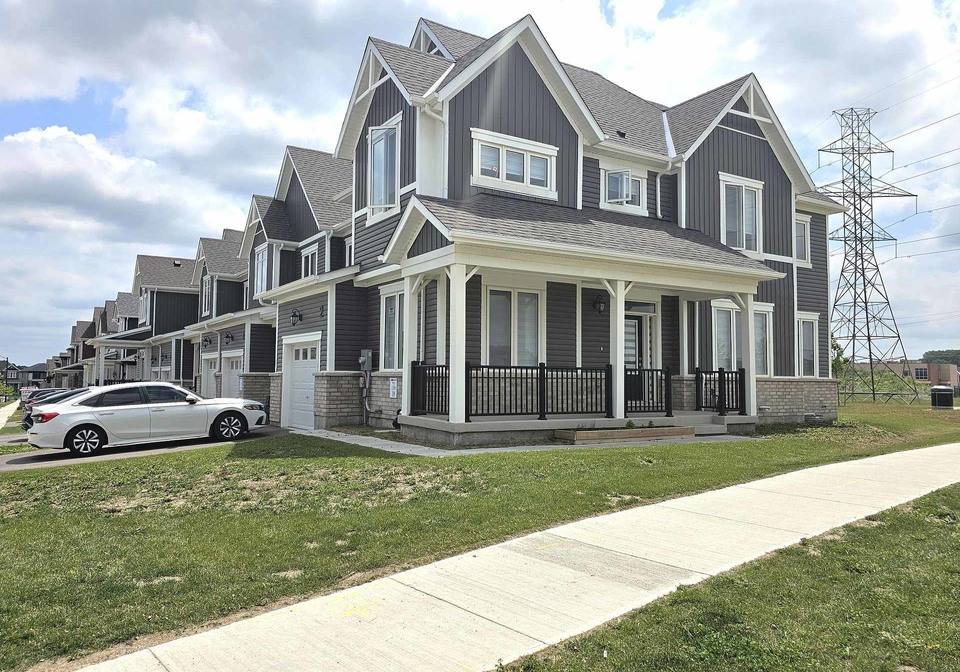 2-saxony-street-kitchener-ontario-x12241538