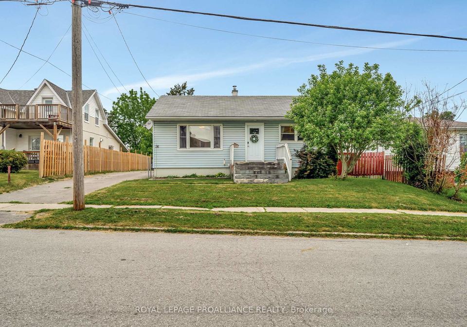 36-alfred-street-quinte-west-ontario-x12241605