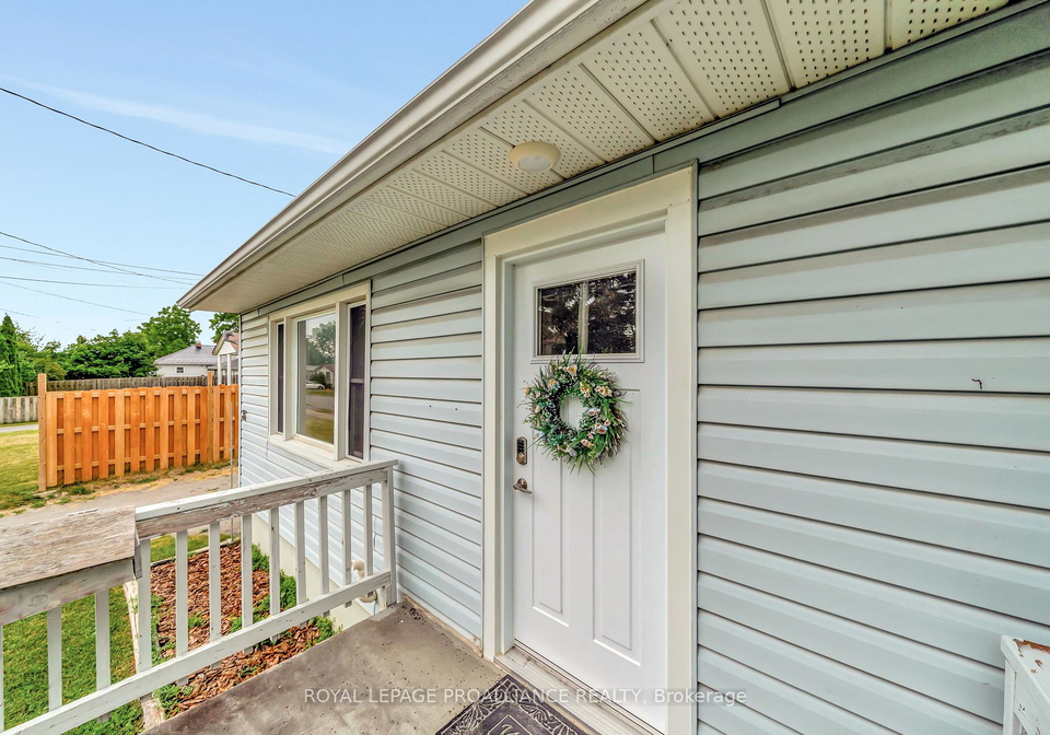 36-alfred-street-quinte-west-ontario-x12241605