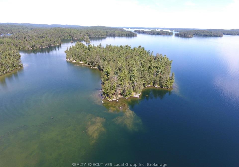 883-island-883-temagami-ontario-x12241873