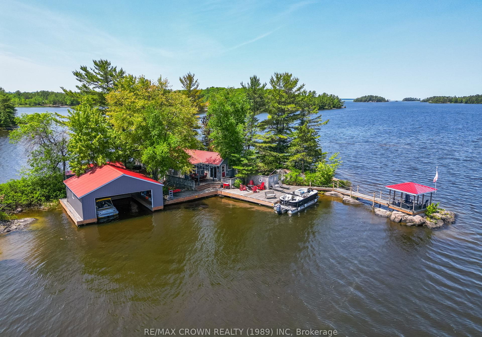 00000-bracken-island-125-callander-ontario-x12241879