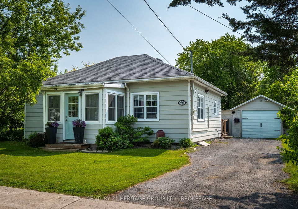 46-centre-street-loyalist-ontario-x12242012