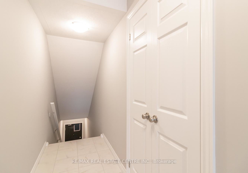 210-wheat-lane-kitchener-ontario-x12242027