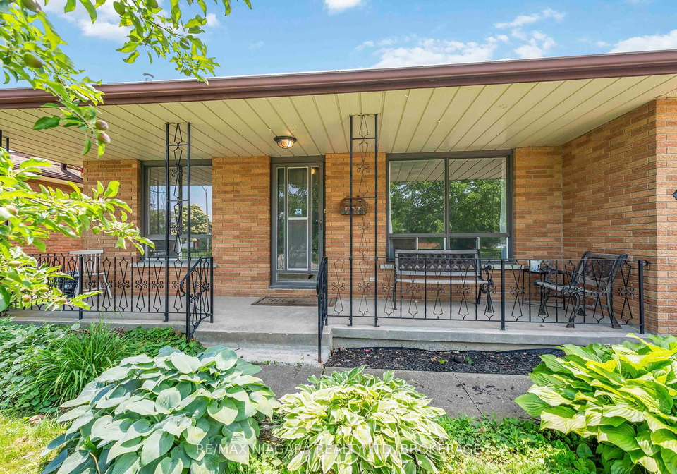 4-charleen-circle-st-catharines-ontario-x12242049