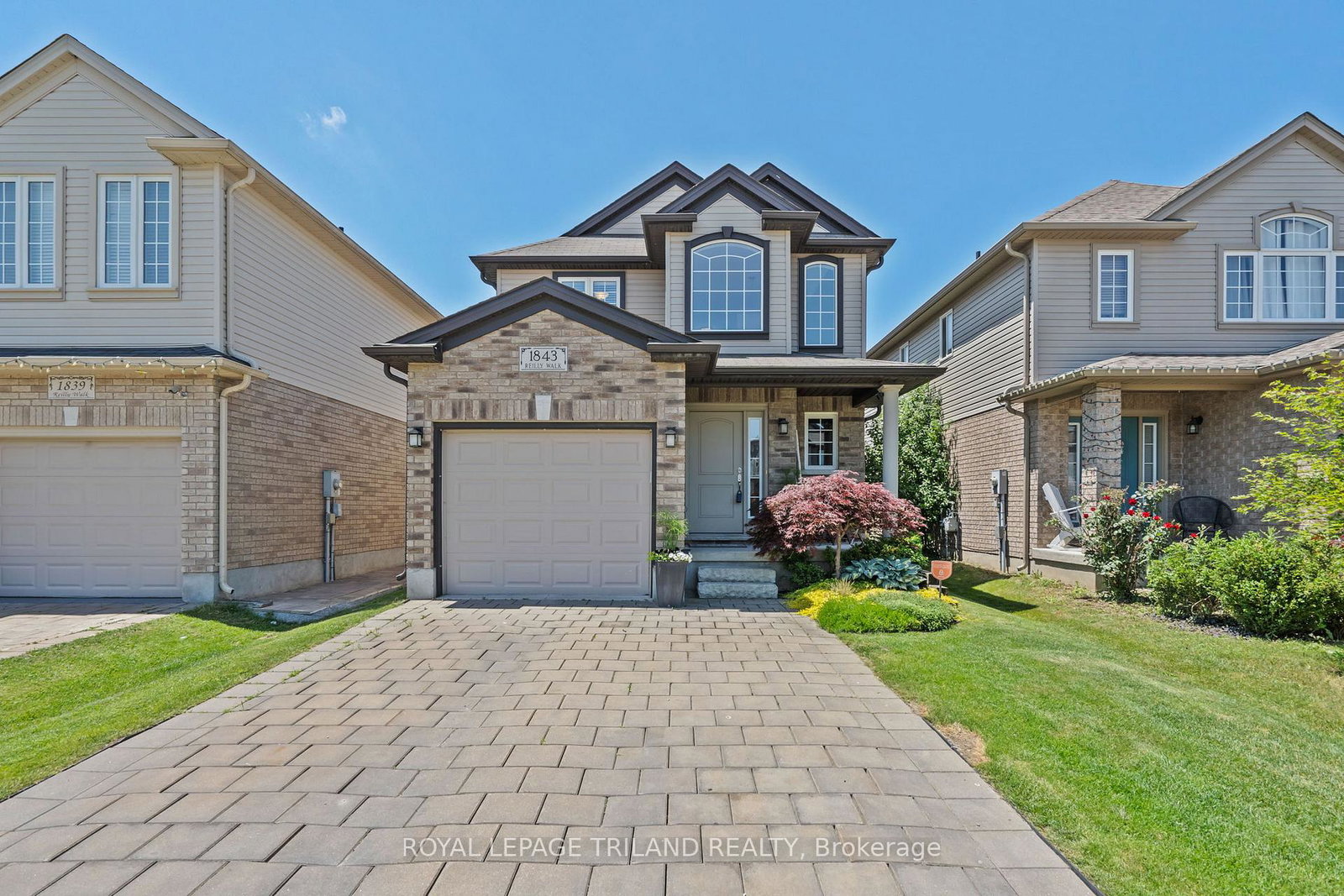 1843-reilly-walk-london-north-ontario-x12242122