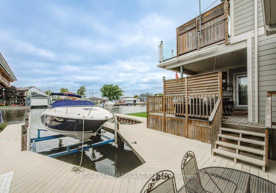 20-dickinson-avenue-norfolk-ontario-x12242291