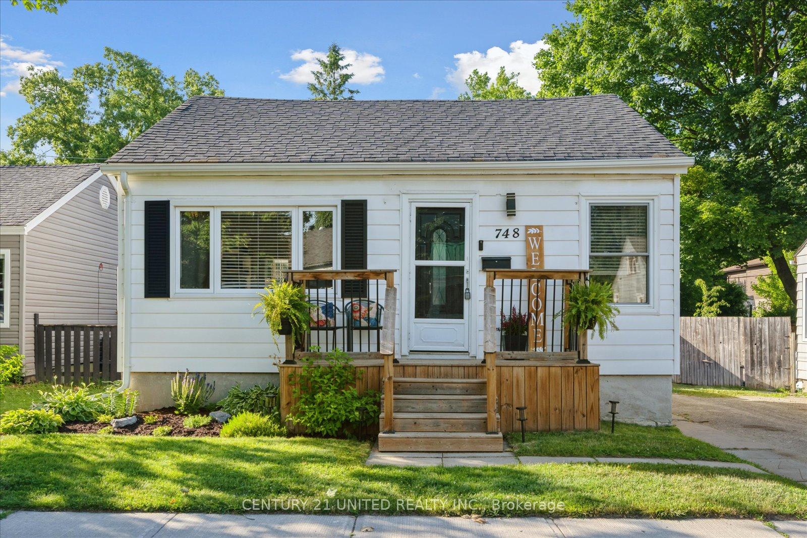 748-brown-street-peterborough-central-ontario-x12242348