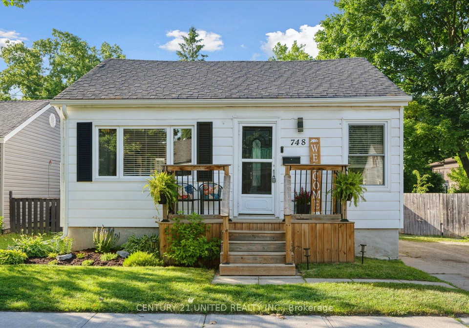 748-brown-street-peterborough-central-ontario-x12242348