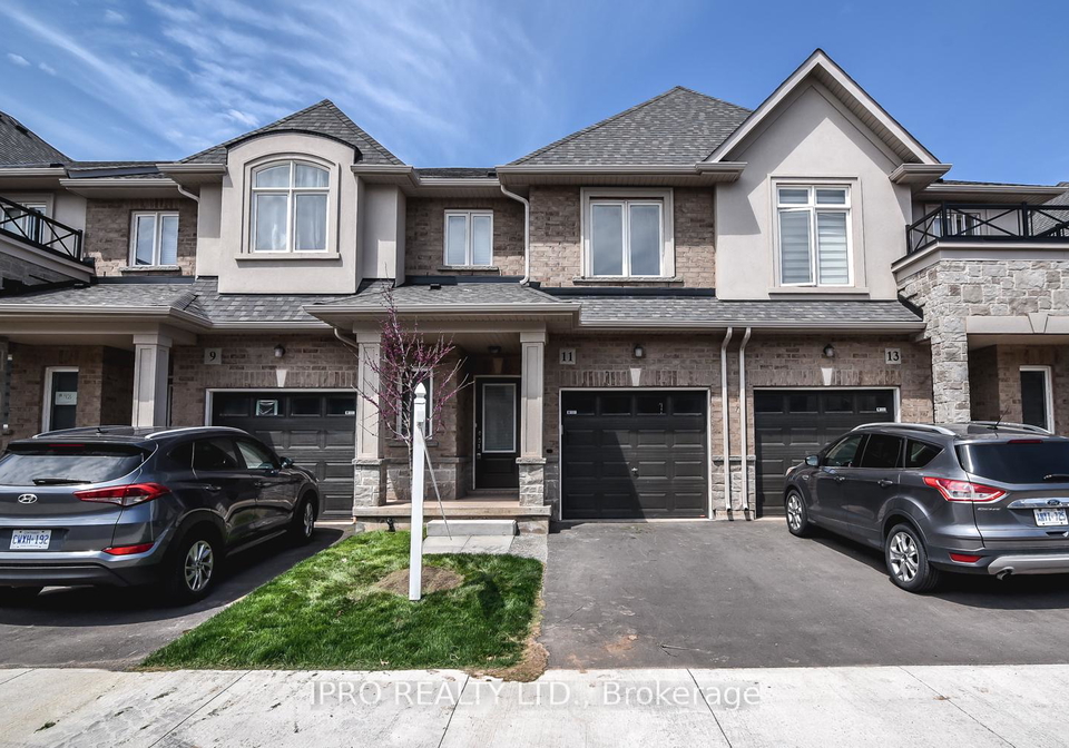 11-mockingbird-lane-e-hamilton-ontario-x12242656
