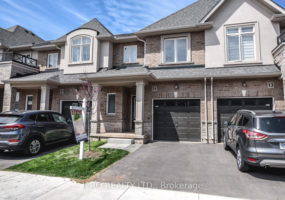 11-mockingbird-lane-e-hamilton-ontario-x12242656