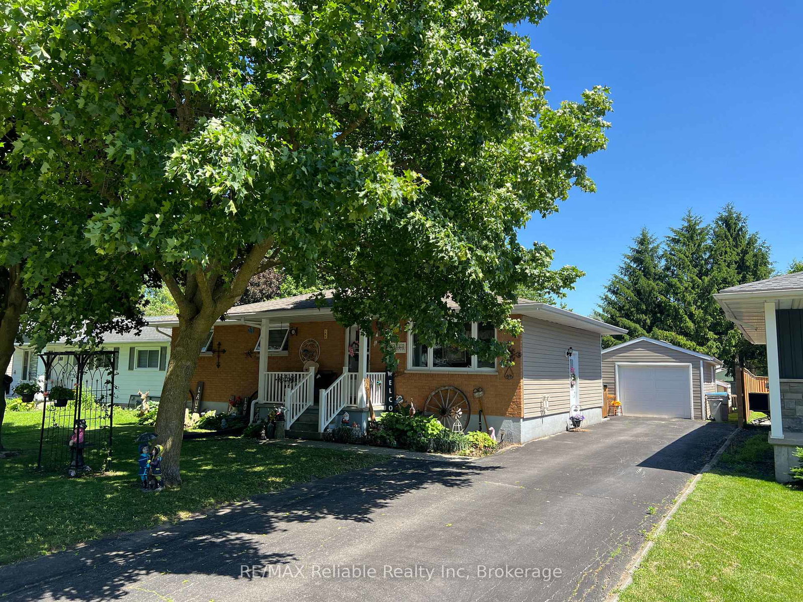 182-jarvis-street-s-huron-east-ontario-x12242959