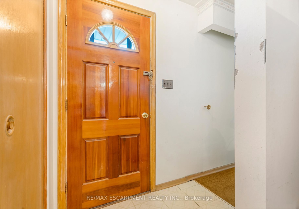 45-east-17th-street-e-hamilton-ontario-x12243027