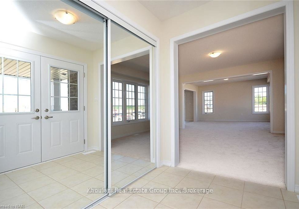 1-legacy-lane-thorold-ontario-x12243191