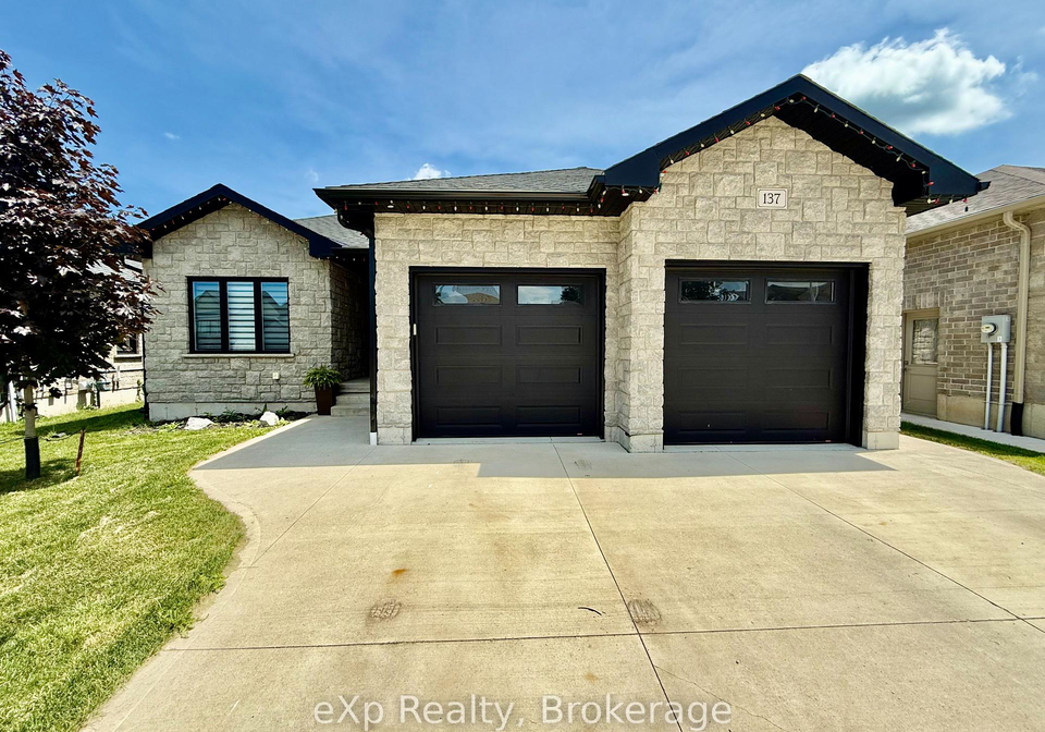 137-17th-avenue-a-hanover-ontario-x12243377