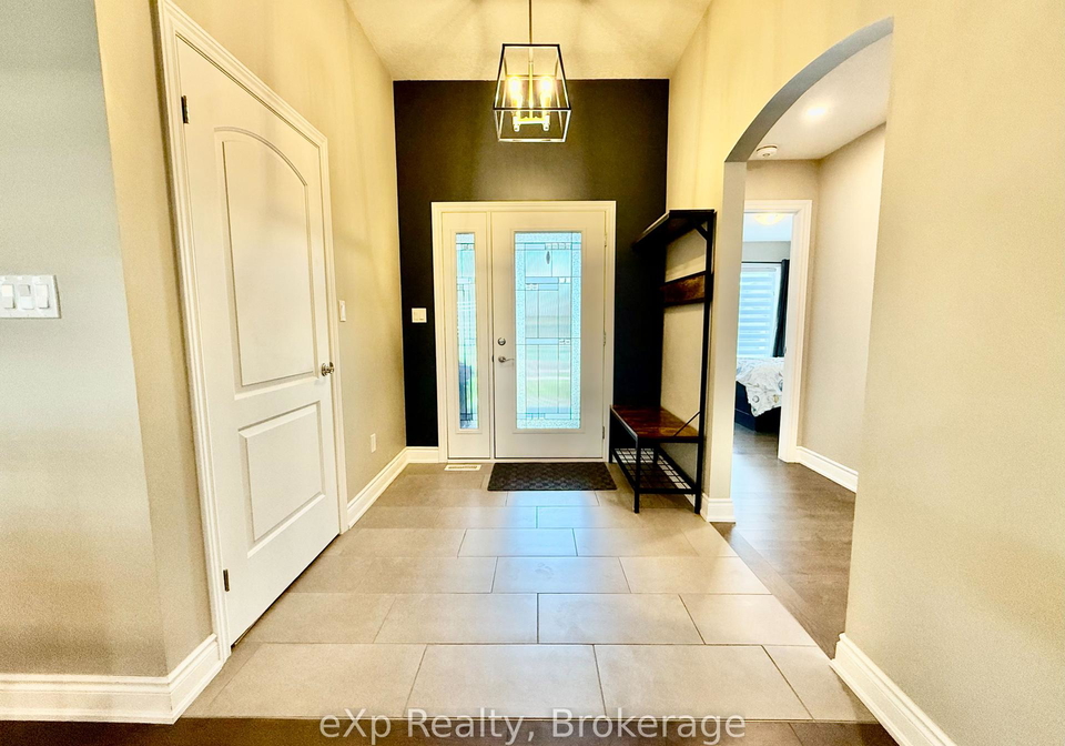 137-17th-avenue-a-hanover-ontario-x12243377